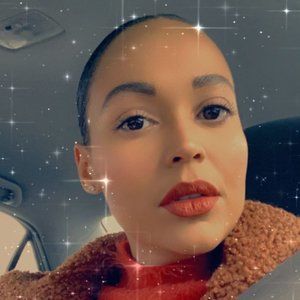 Meet your Posher, Lina